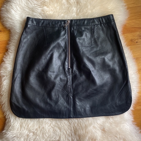 TOPSHOP Genuine Leather Mini Skirt - Picture 2 of 8